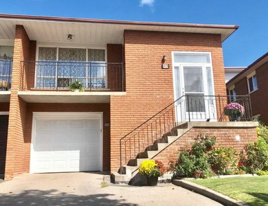 Main Level of 3 Bed Rm House at Steeles & Pharmacy, Scarborough