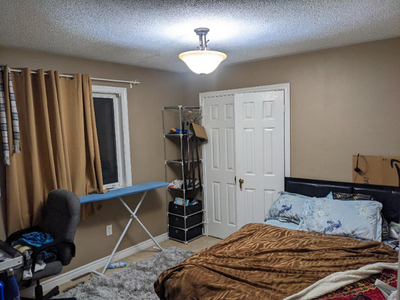 One bedroom for rent (Upper level)
