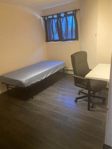 One Bedroom one bathroom in sharing in Calgary Downtown