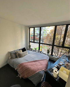 Private bedroom for rent