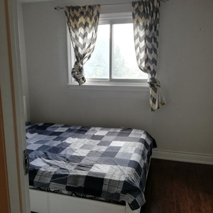 Private Bedroom with bright window for rent, Scarborough