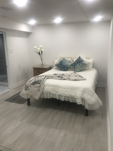 Private room with own bathroom! Near OntarioTech! Female only!