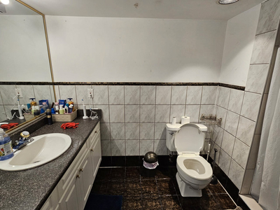 Space available in sharing room in walkout basement