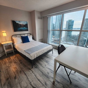 Spacious Downtown Room Available Right Away Harbourfront