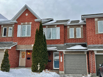 Townhome in Barrhaven for rent
