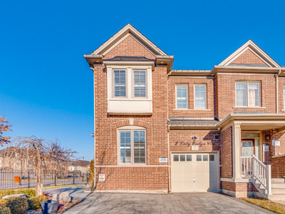TOWNHOUSE AVAILABLE FOR RENT IN BRAMPTON $3,500.