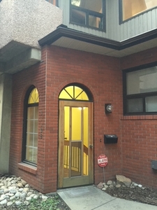 Townhouse for rent at Garneau Mews 11108 83 Avenue Northwest | 11108 83 Avenue Northwest, Edmonton