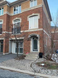 Westboro-Ottawa, Townhouse, corner unit, 3BDR, 2.5BTR