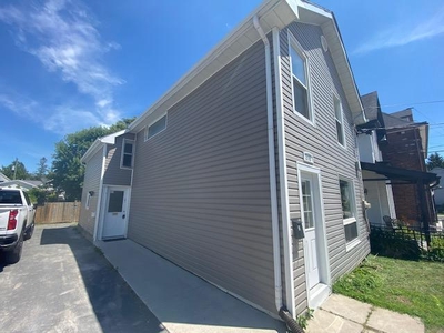 219 Montreal St - Lower Unit | 219 Montreal, Kingston
