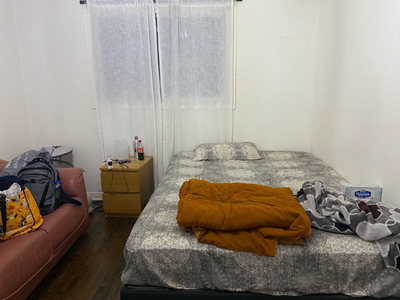 All female place ~ furnishd private upper room for girl br YorkU