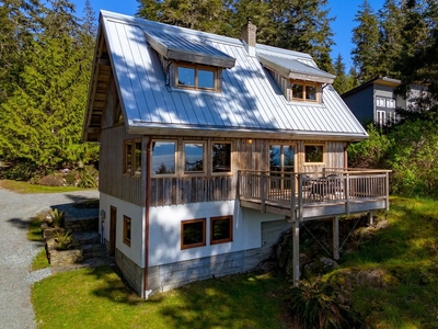 2 bedroom luxury Detached House for sale in Sooke, Canada
