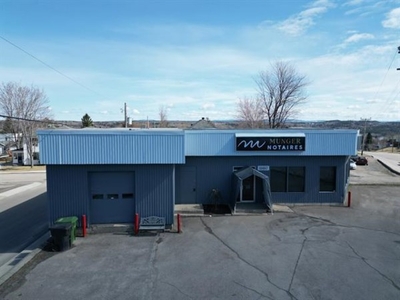 Commercial building/Office for sale (Saguenay/Lac-Saint-Jean)