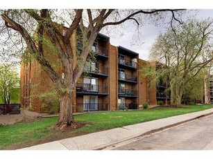 Condo For Sale In Windsor Park, Calgary, Alberta