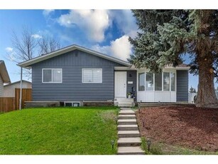 House For Sale In Dover, Calgary, Alberta