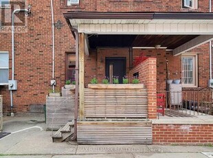 House For Sale In Grange Park, Toronto, Ontario