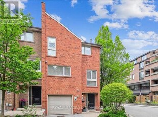 Townhouse For Sale In Bedford Park, Toronto, Ontario