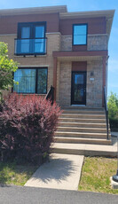 Brossard,House style condo for rent, Condo style maison a louer