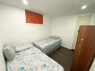 Shared room for 2 girls International students only