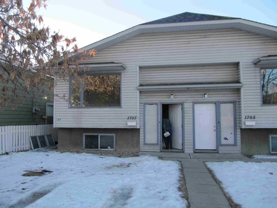 Calgary Pet Friendly Townhouse For Rent | Forest Lawn | PET FRIENDLY, 3 BDRM IN
