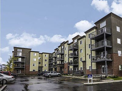Edmonton Apartment For Rent | Hollick Kenyon | Elizabeth Gardens