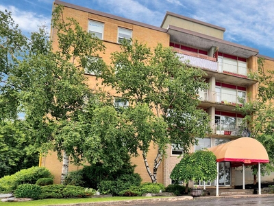 Kingston Pet Friendly Apartment For Rent | Beltline | Spacious, updated apartments with on-site
