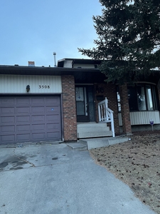 Calgary House For Rent | Fonda | 3 Bedroom 2.5 Bathroom detached