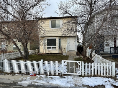 Calgary Pet Friendly House For Rent | Martindale | 3 bed & 2 washroom