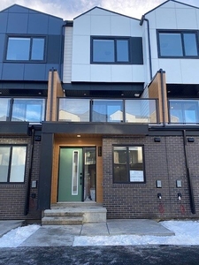 Calgary Townhouse For Rent | Belvedere | 2 Bedroom + 1.5 Bathroom