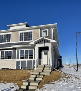 Chestermere Duplex For Rent | Brand new 3 bed 2.5