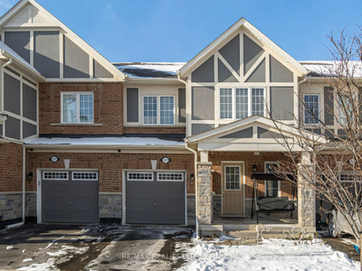 3 Beds / 3 Baths Townhome in Central Milton