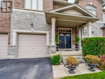 99 PANABAKER Drive Unit# 44 Ancaster, Ontario