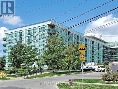 Condo For Sale In Clairlea, Toronto, Ontario