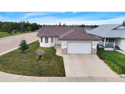 House For Sale In Lancaster Green, Red Deer, Alberta