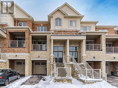 House For Sale In Sixteen Hollow, Oakville, Ontario