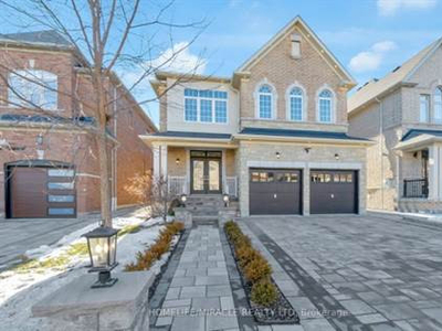49 Lavallee Cres