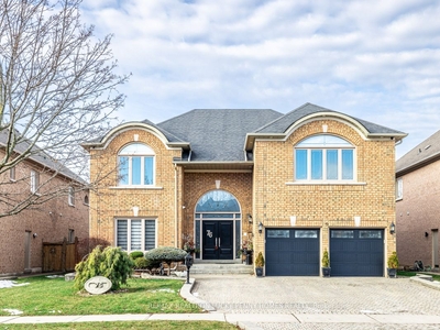 76 Silver Rose Cres
