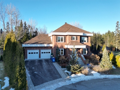 House for sale, 293 Rue Yves-Thériault, Chicoutimi, QC G7J4Y1, CA, in Saguenay, Canada