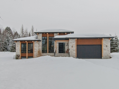 House for sale, 60 Ch. de l'Équinoxe, Saint-Sauveur, QC J0R1R1, CA , in Saint-Sauveur, Canada