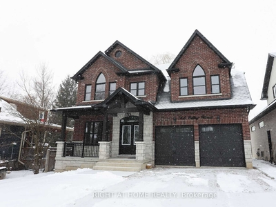 House for sale, 14A Selby St, in Innisfil, Canada