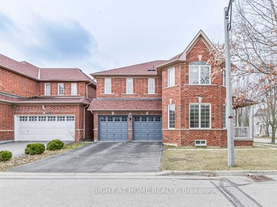House for sale, 30 Pinecrest St, in Markham, Canada