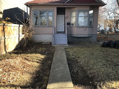 3 BR Renovated Fully Fenced Pet Friendly Bungalow in Downtown Oliver Area! | 10255 114 Street Northwest, Edmonton