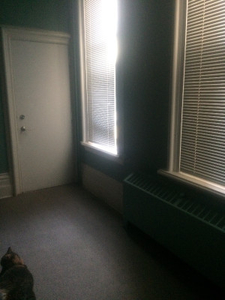 Furnished private room. DOWNTOWN