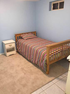 NICE CLEAN FURNISHED BASEMENT ROOM FEMALES ONLY