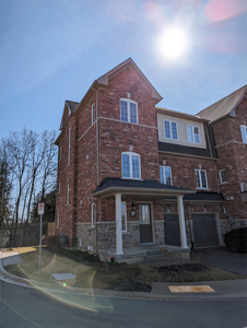 Townhome for Rent In Guelph South End 3 Bed 2.5 Bath