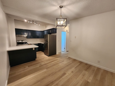 Calgary Pet Friendly Duplex For Rent | Southwood | Renovated 3 Bedroom 1.5