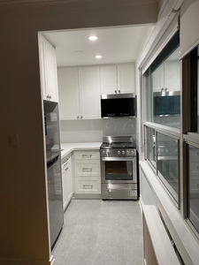 Toronto Pet Friendly Apartment For Rent | Renovated apartment building in Oakwood
