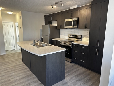 Calgary Pet Friendly Townhouse For Rent | Cityscape | Cityscape - 3 Bedrooms with