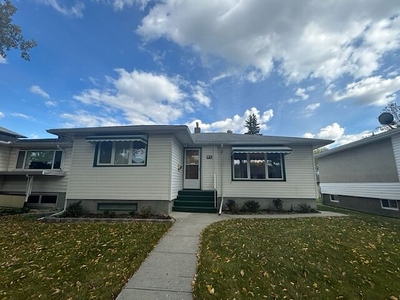 Edmonton House For Rent | Forest Heights | 3BED+DEN-2BATH HOUSE FOR RENT IN