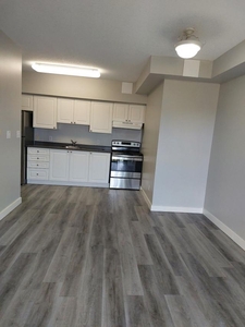 2 Bedroom Apartment Unit Waterloo ON For Rent At 2250