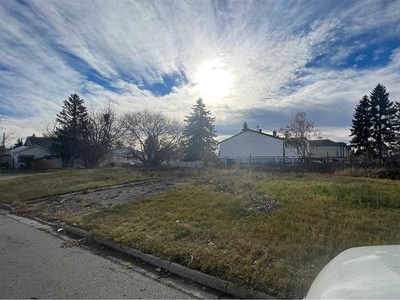 Vacant Land For Sale In Forest Lawn, Calgary, Alberta